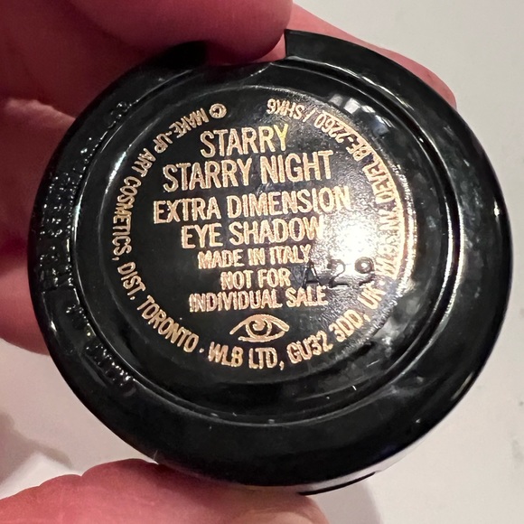 Mac eyeshadow New with out box never used from a SFPF HOME - Picture 2 of 2